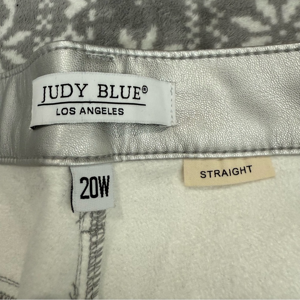 NWOT Judy Blue Straight Faux Leather Pants In Silver 20W Y2K Edgy Nightlife - Picture 6 of 10